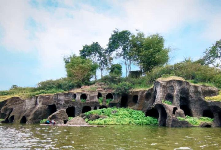 Sirtwo Island, wisata alam spontan di Bandung Barat