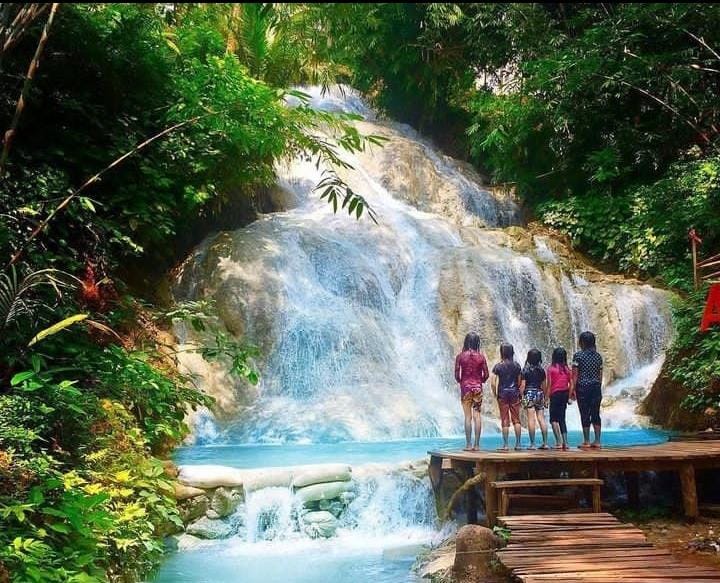 Air Terjun Gedad, Destinasi Wisata Baru di Gunungkidul yang Menawarkan Keindahan dan Ketengan (Instagram @wonderfuljogja untuk RadarMadura.id)