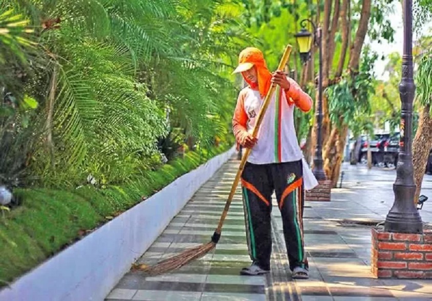 Anggaran honor tenaga kebersihan di Sampang dinilai lampaui kebutuhan. (JawaPos.com)