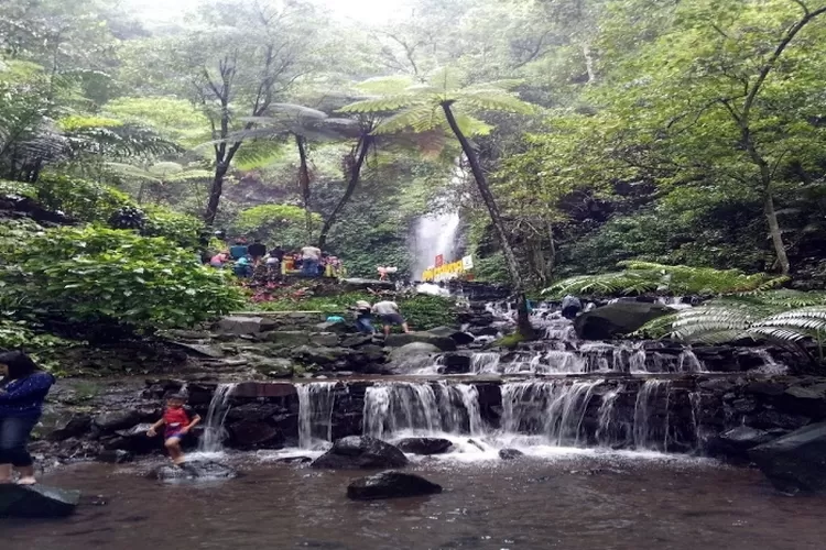 Air Terjung Dlundung Wisata Terbaik di Mojokerto