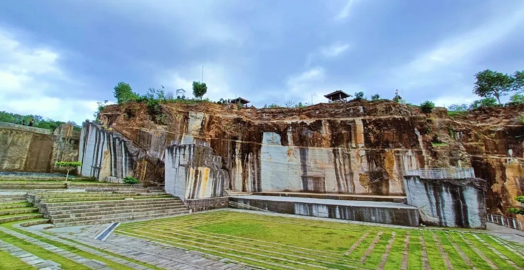 Tebing Breksi Jogja: Destinasi Wisata Bekas Tambang Batuan Kapur