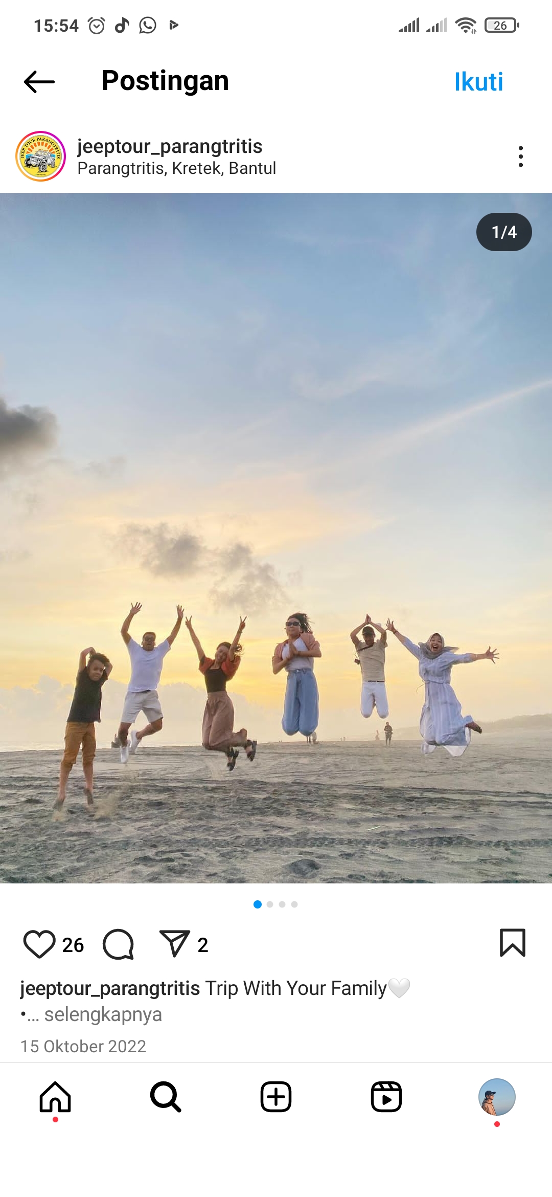Pesona Senja di  Pantai Parang Tritis