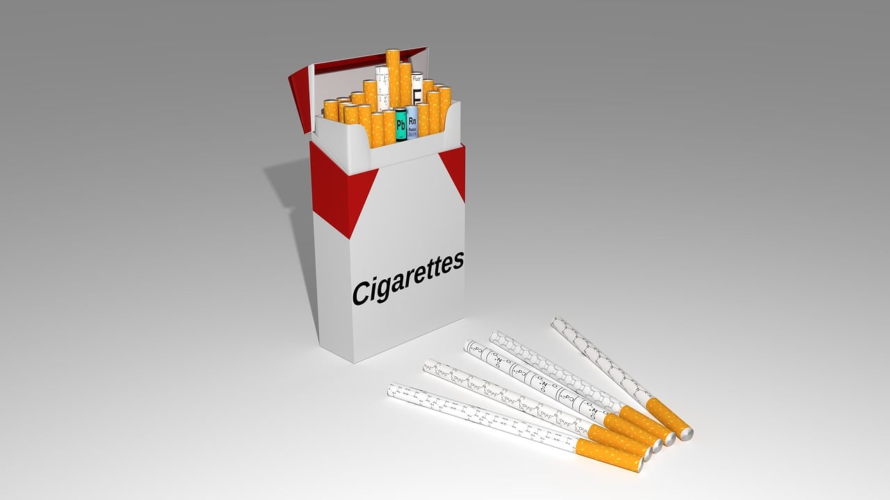 Ilustrasi rokok bodong. (ColiN00B, Pixabay)