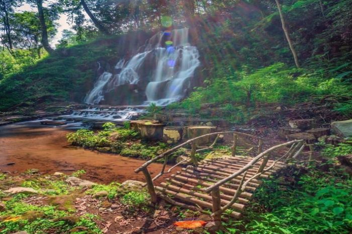 Potret Kecantikan Wisata Air Terjun Watu Lumpang Mojokerto