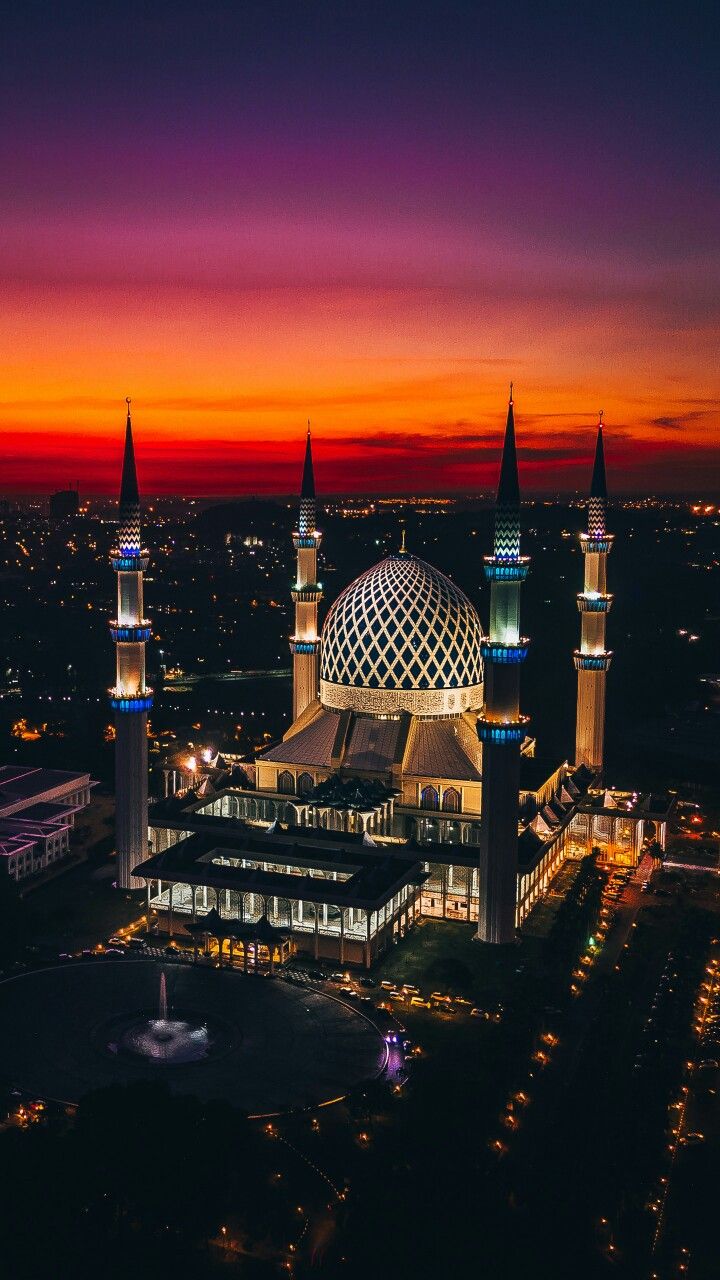 ilustrasi masjid, tampat ibadah orang islam.