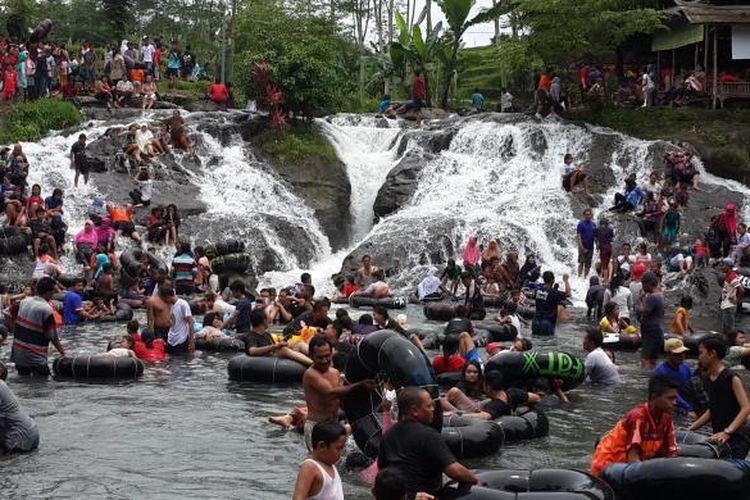 Sumber Maron, Salah Satu Wisata Air di Malang yang Ramai Pengunjung