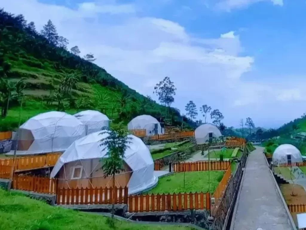 Potret Wisata Glamping Lembah Indah Malang