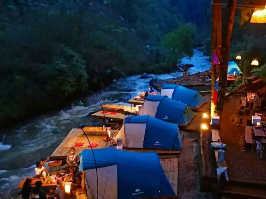 Suasana Valley Rahong 12 Camp Riverside Pangalengan Bandung