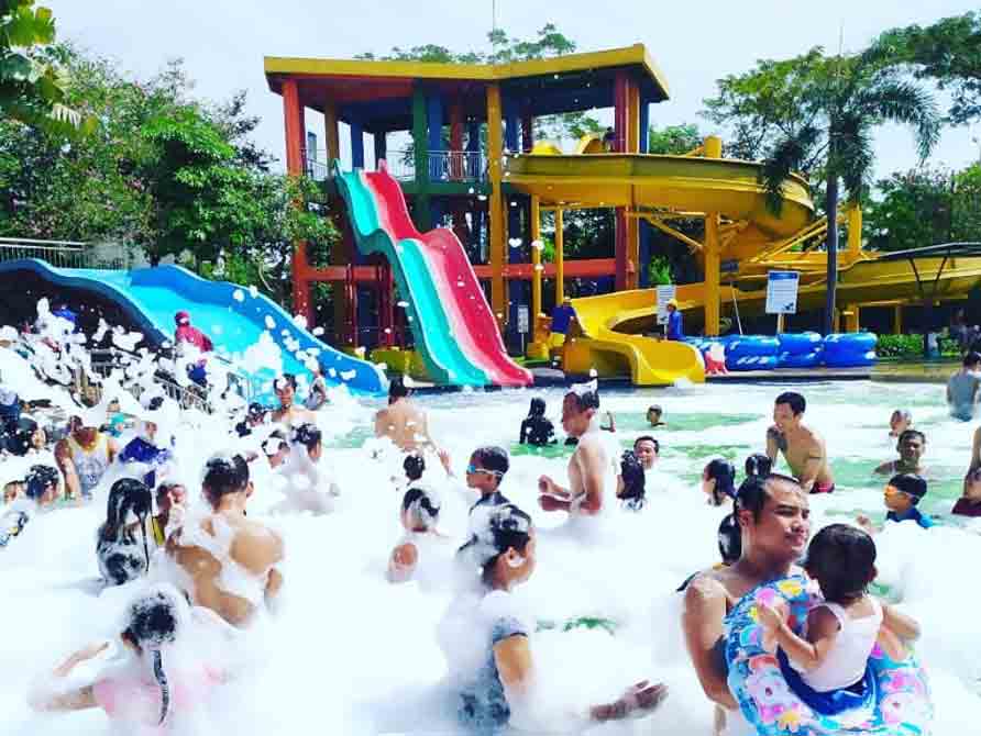 Potret Wisata Air Citra Harmoni Waterpark Sidoarjo yang Selalu Ramai Pengunjung