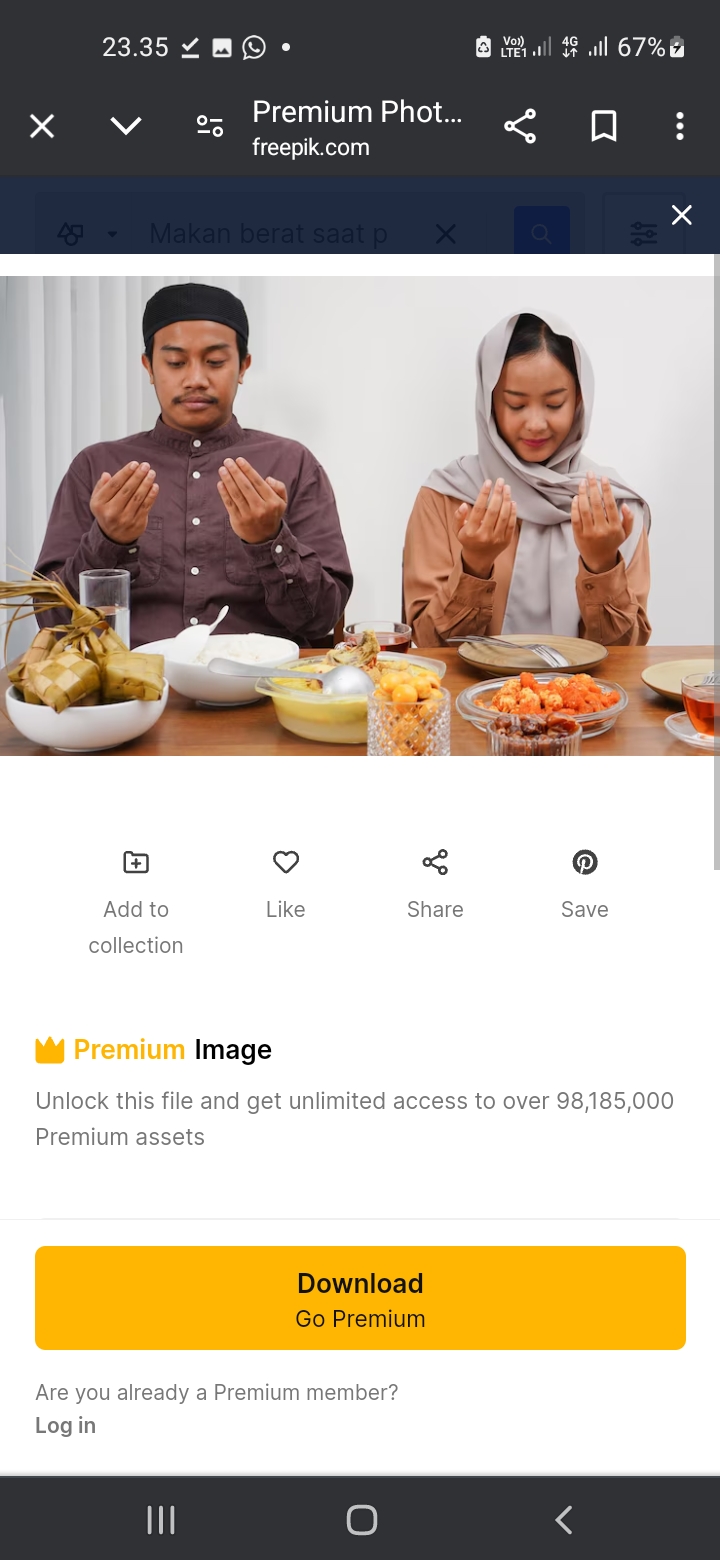 Suami Istri Tengah Berbuka Puasa Bersama