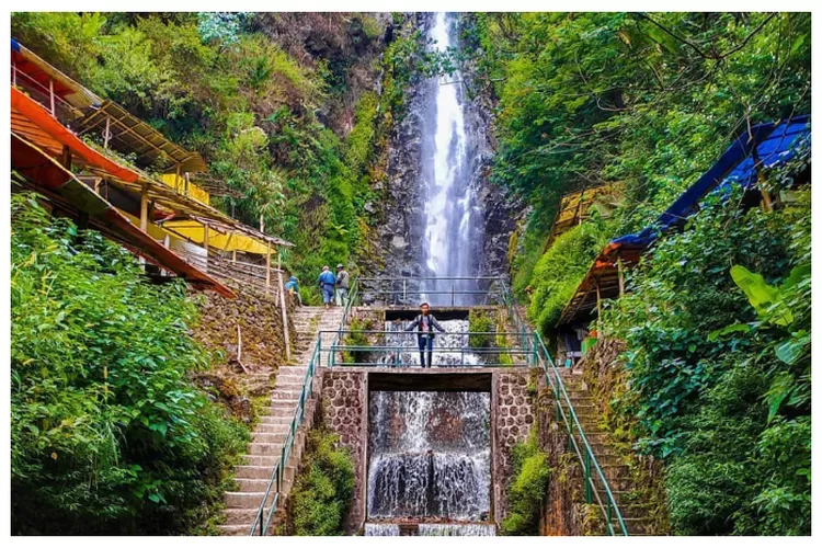 Indahnya Panorama Air Terjun Tirtosari Magetan