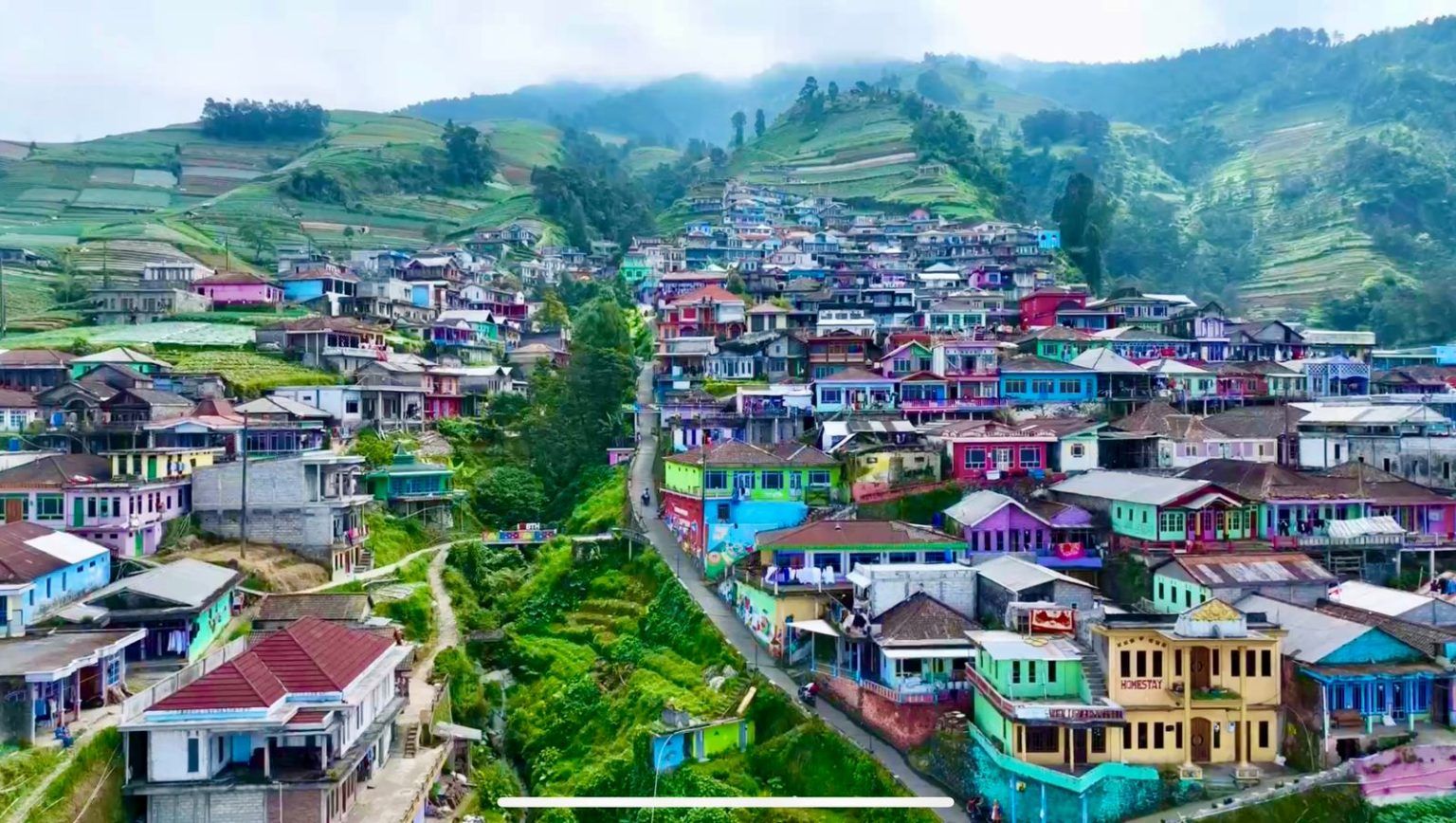 Nepal Van Java, wisata di Magelang yang menghadirkan pesona ala pegunungan Himalaya
