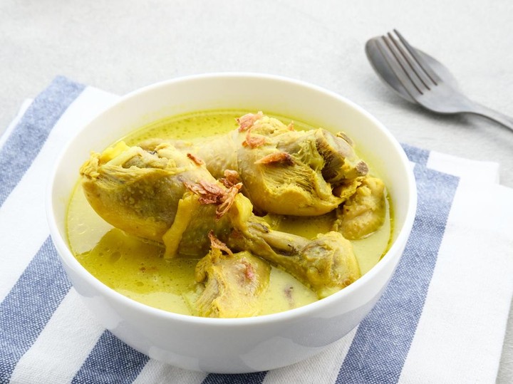 Opor Ayam Kuning, Sajian Khas Lebaran yang Menggugah Selera