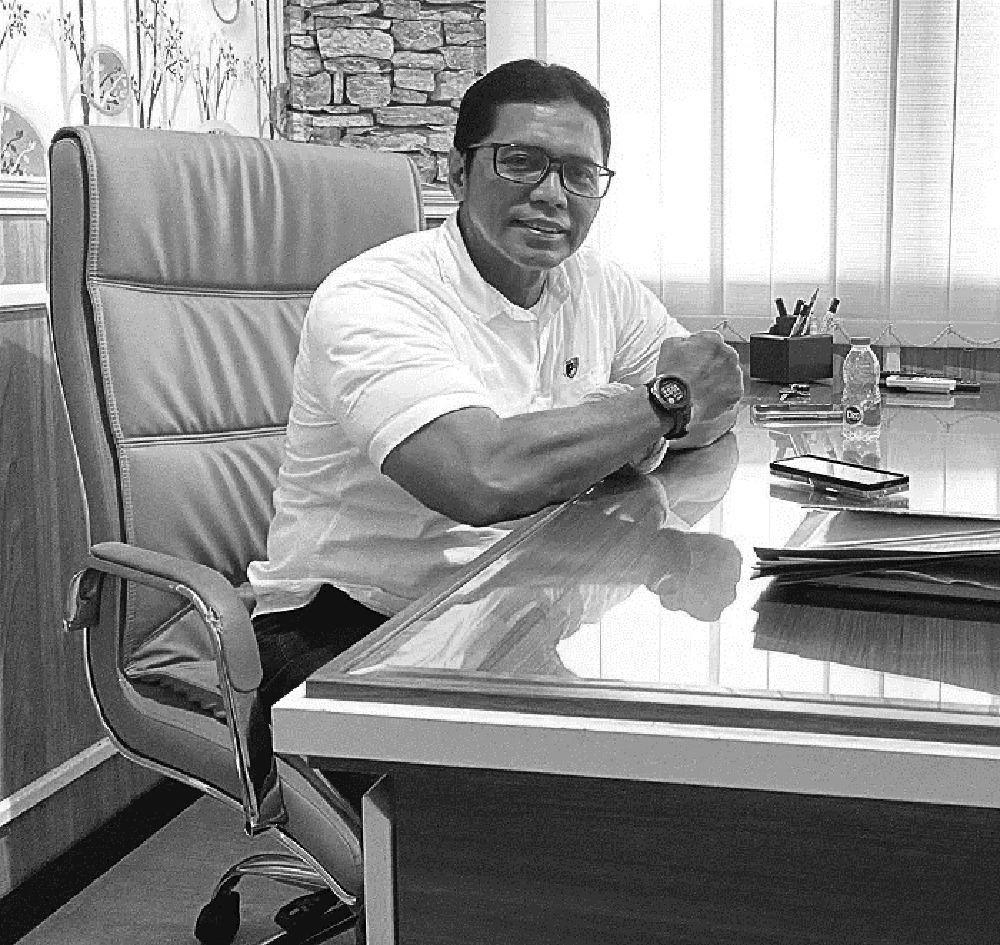 SIGAP: Kasatreskrim Polres Sampang saat bertugas di kantornya. (MOH. IQBAL AFGANI/JPRM)