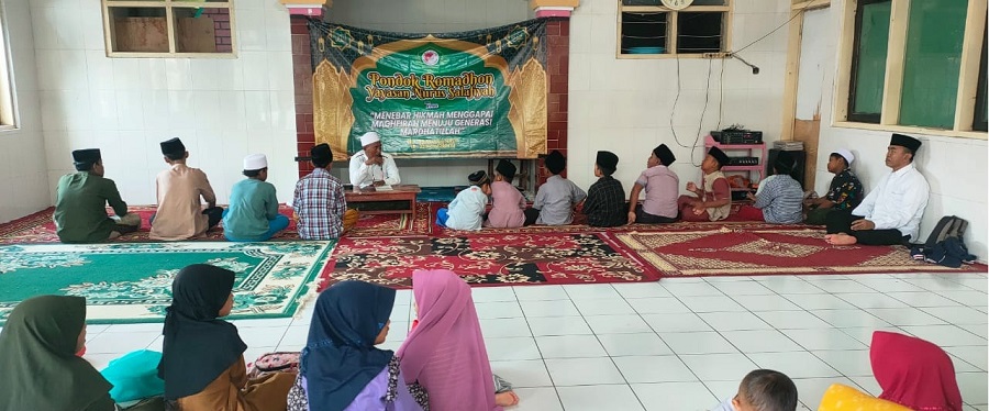 ANTUSIAS: Siswa-siswi Madrasah Diniyah Nurus Salafiyah mengikuti kegiatan Pondok Ramadan. (MD NURUS SALAFIYAH UNTUK JPRM)