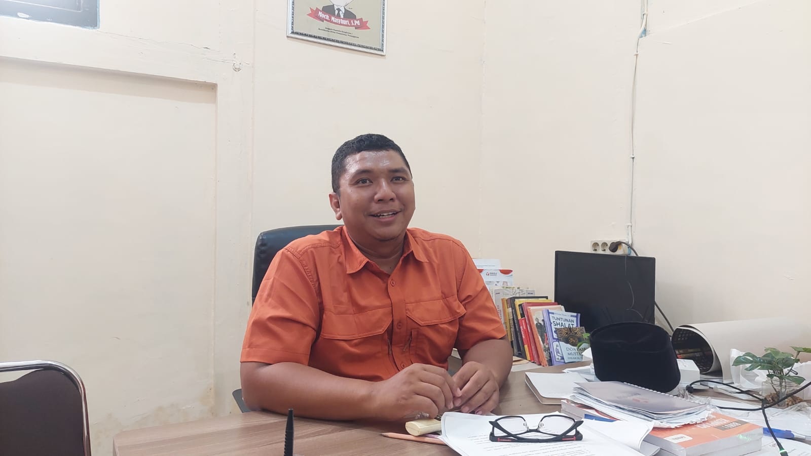 Ketua Bawaslu Bangkalan Ahmad Mustain Saleh. (ZEINAL ABIDIN/JPRM)