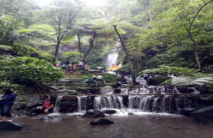 Air Terjun Dlundung Merupakan Wisata Terbaik Mojokerto yang Lagi Hits dan Ramai Pengunjung