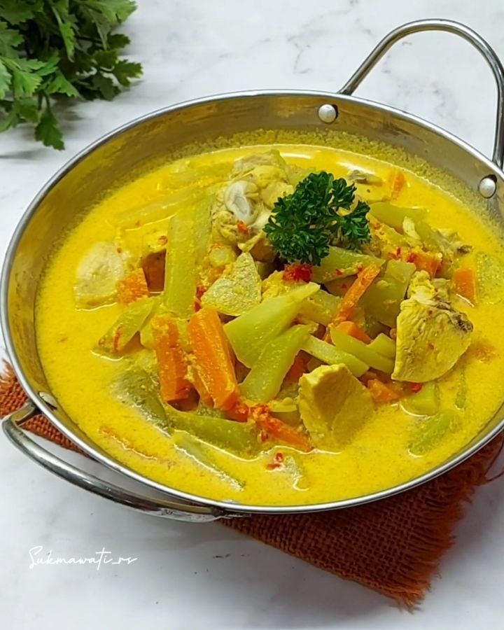 Ilustrasi Sayur Lodeh Rebung ala Chef Rudy Choirudin