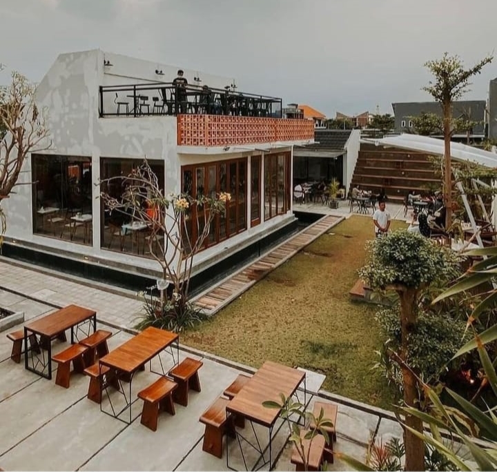 Opus Ex Animo Sidoarjo, Salah Satu Kafe di Sidoarjo Dekat Sawah yang Nyaman Buat Santai