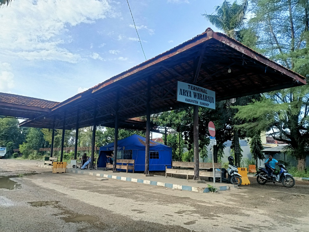BELUM DIGARAP: Kondisi Terminal Tipe A Arya Wiraraja Sumenep di Desa Kolor, Kecamatan Kota Sumenep, Kamis (9/5). (MOH. IQBAL/JPRM)
