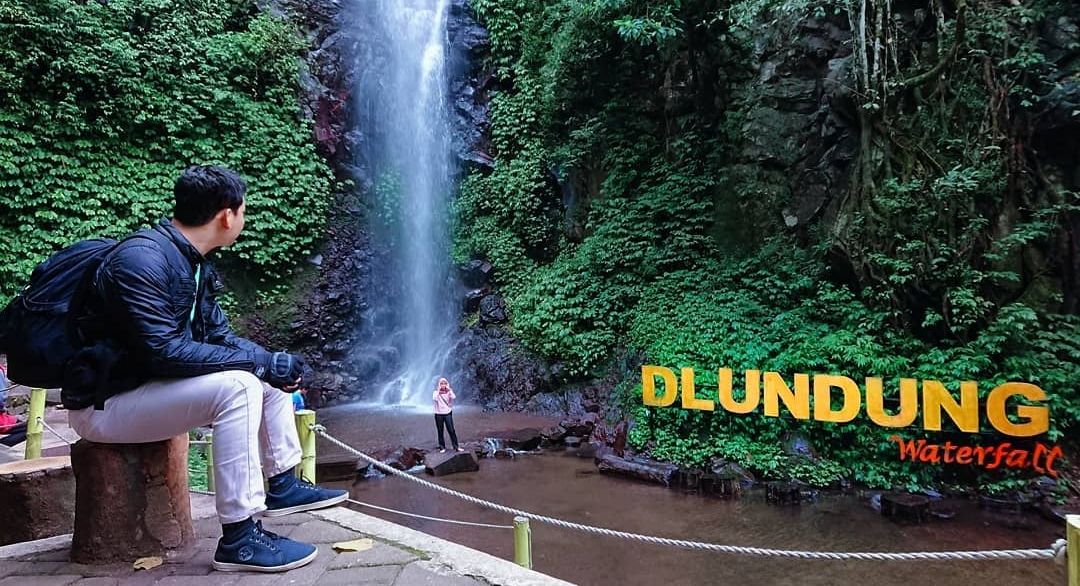 Pesona Air Terjun Dlundung Mojokerto