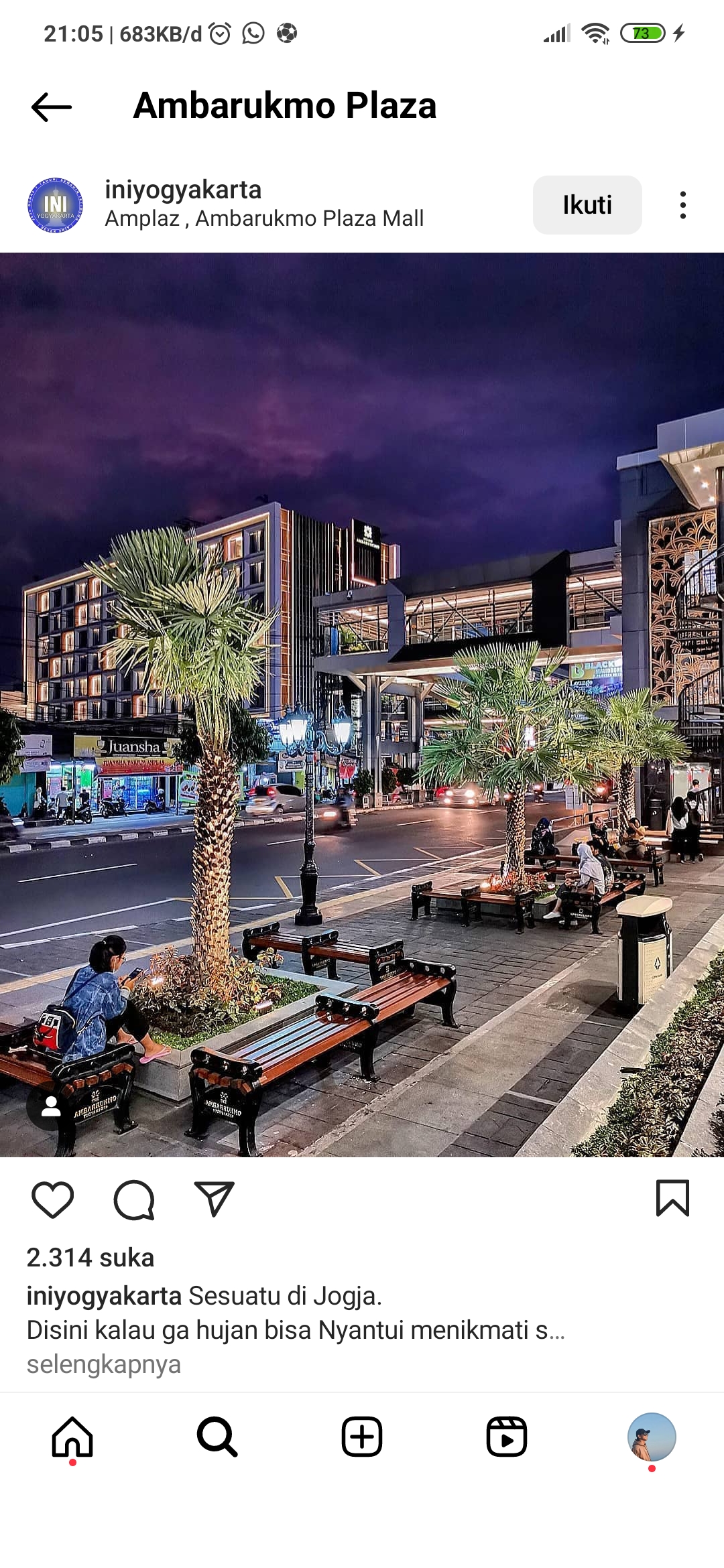 Ambarukmo Plaza dengan pesona malamnya