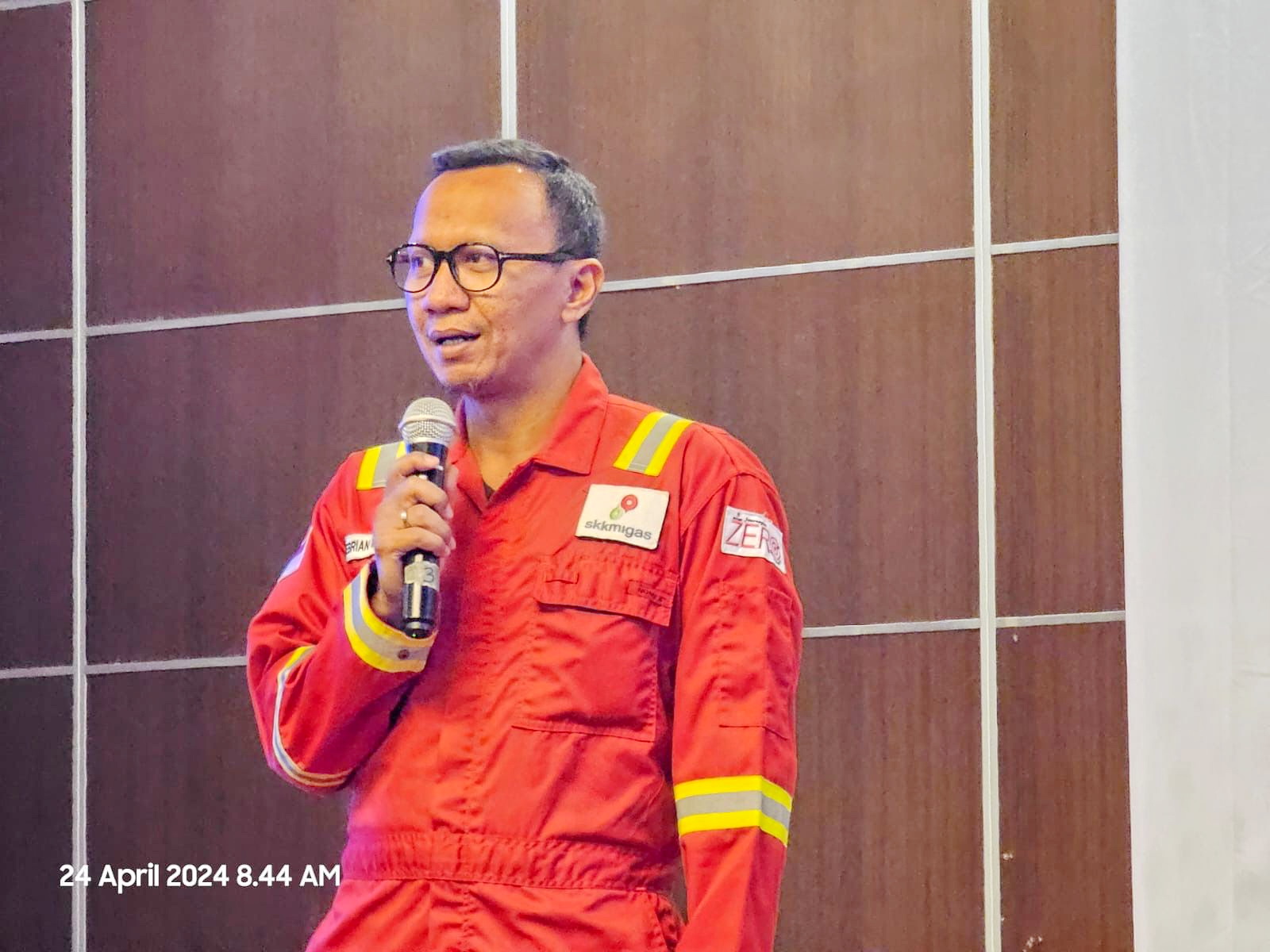 VISIONER: Kepala Departemen Formalitas dan Komunikasi SKK Migas Jabanusa Febrian Ihsan menyampaikan sambutan pelaksanaan pelatihan pengusaha lokal.