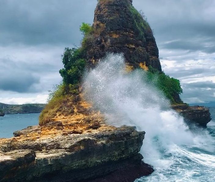 Indahnya Pemandangan Pantai Tanjung Bloam Lombok