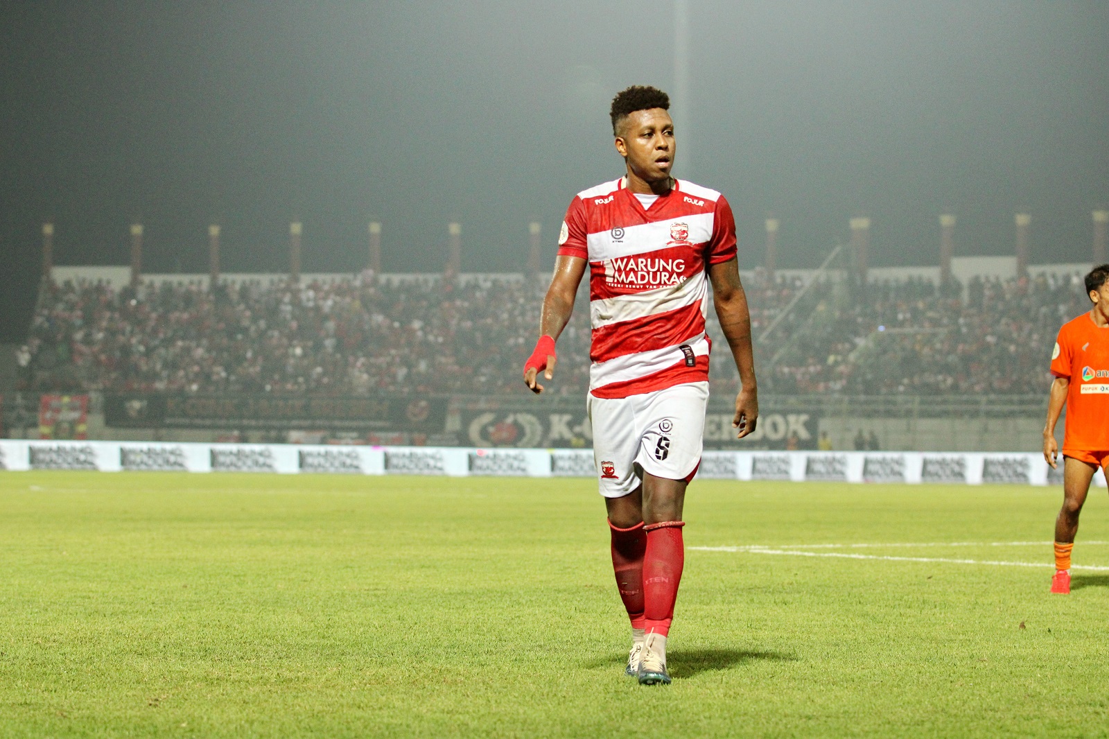 KEBANGGAAN MADURA: Pemain kunci MU Hugo Gomes dos Santos Silva dalam kondisi siap tempur menghadapi Persib Bandung di laga final.