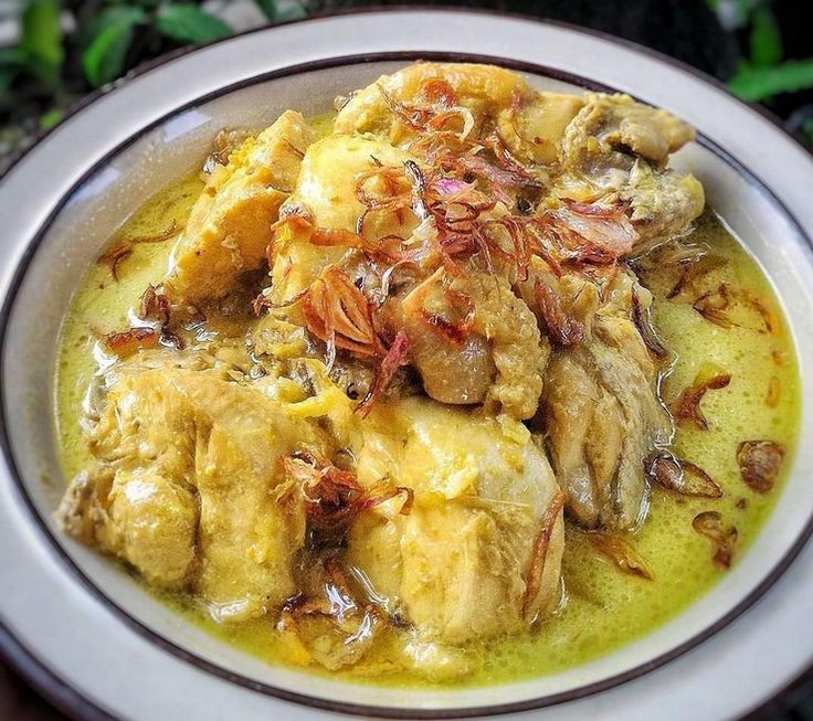 Opor Ayam Kuah Kuning