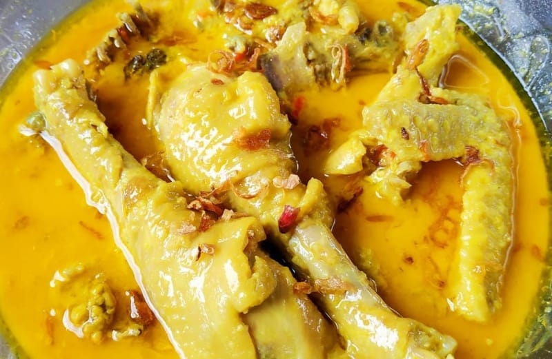 Resep Opor Ayam Kuning Santan Kara