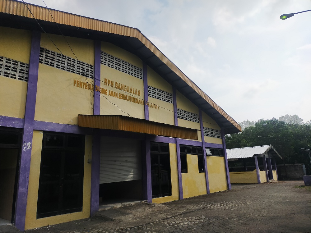 FASILITAS PEMOTONGAN HEWAN: Salah satu RPH di Kelurahan Bancaran, Bangkalan, tanpa aktivitas, Kamis (23/5). (VIVIN AGUSTIN HARTONO/JPRM)