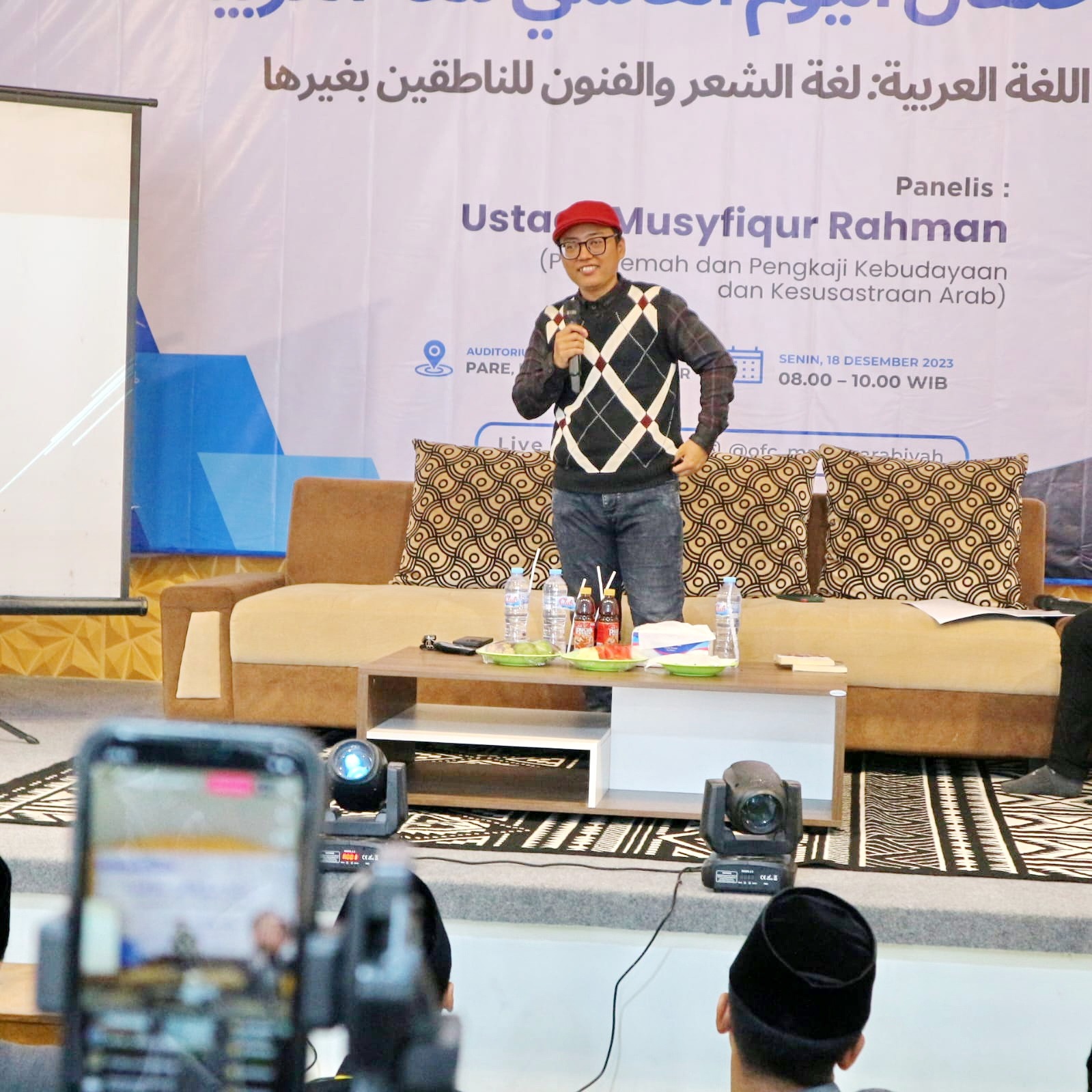 MUSYFIQUR RAHMAN UNTUK JPRM TEKUN: Musyfiqur Rahman mengisi sebuah seminar bahasa Arab.