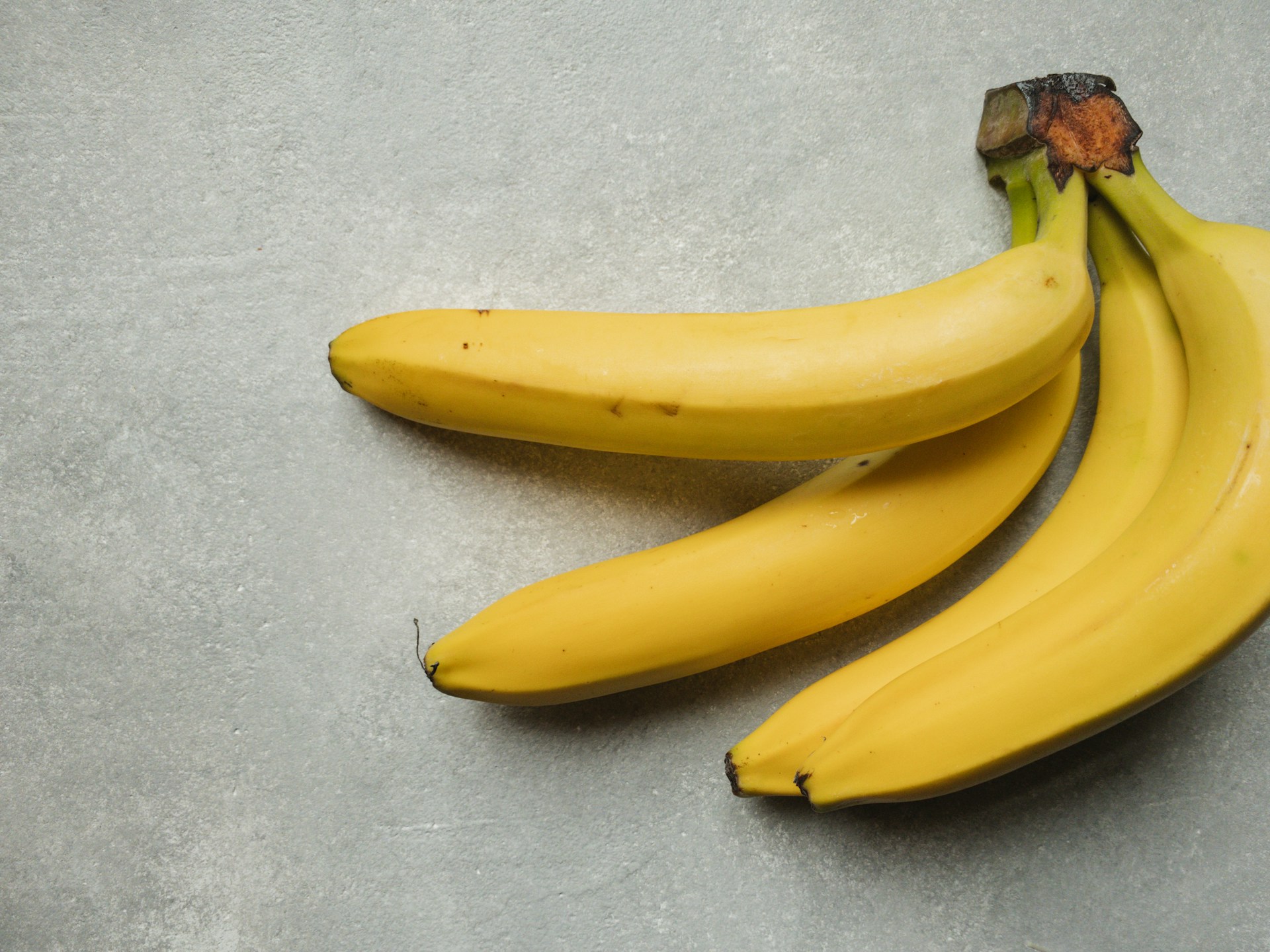 buah pisang mengandung nutrisi yang baik untuk ibu menyususi