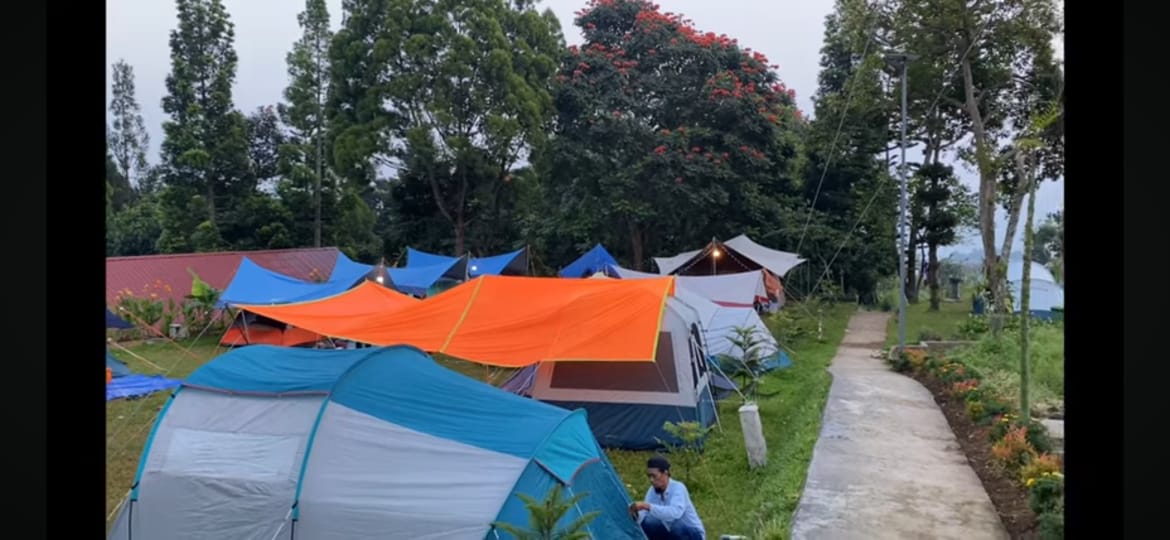 Camping Ground Hotel Seruni