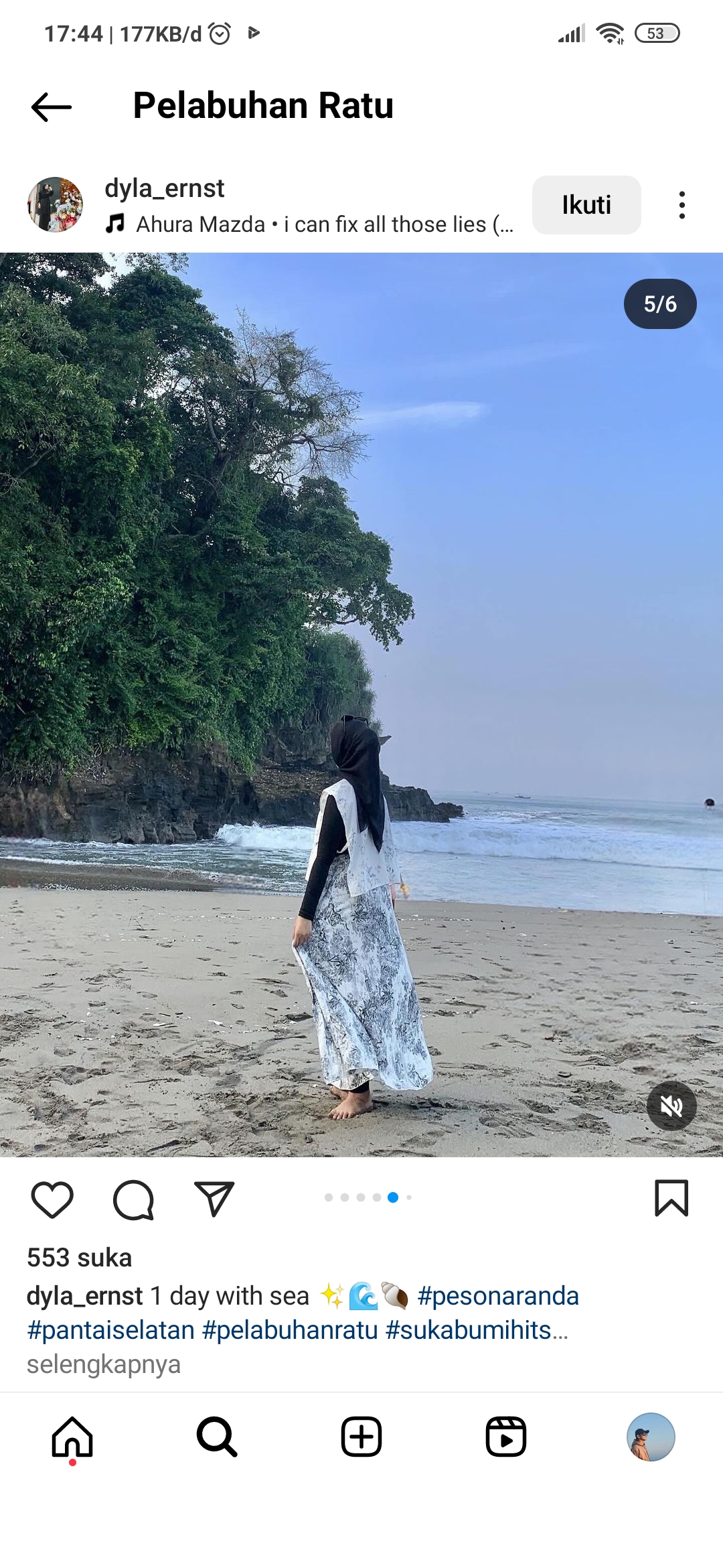 Pantai di Pelabuhan Ratu