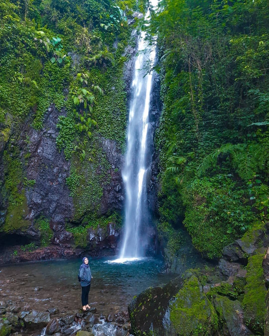 Kisah dibalik keindahan wisata air terjun kakek bodo