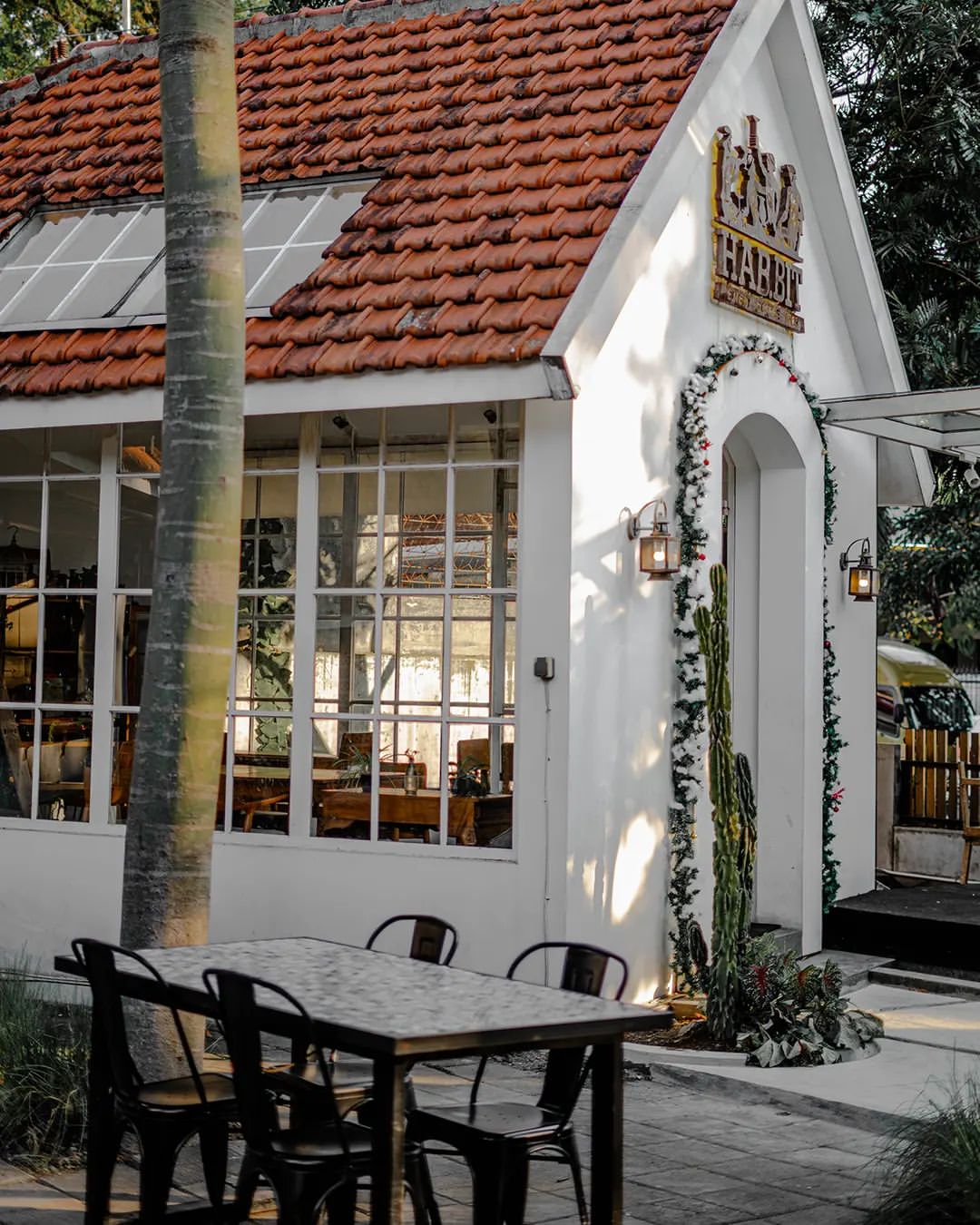 Habbit Eatery Coffee and Beer di Kota Malang