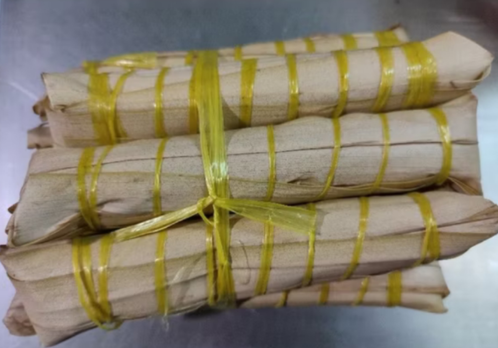 Lepet, salah satu jajanan tradisional khas Indonesia