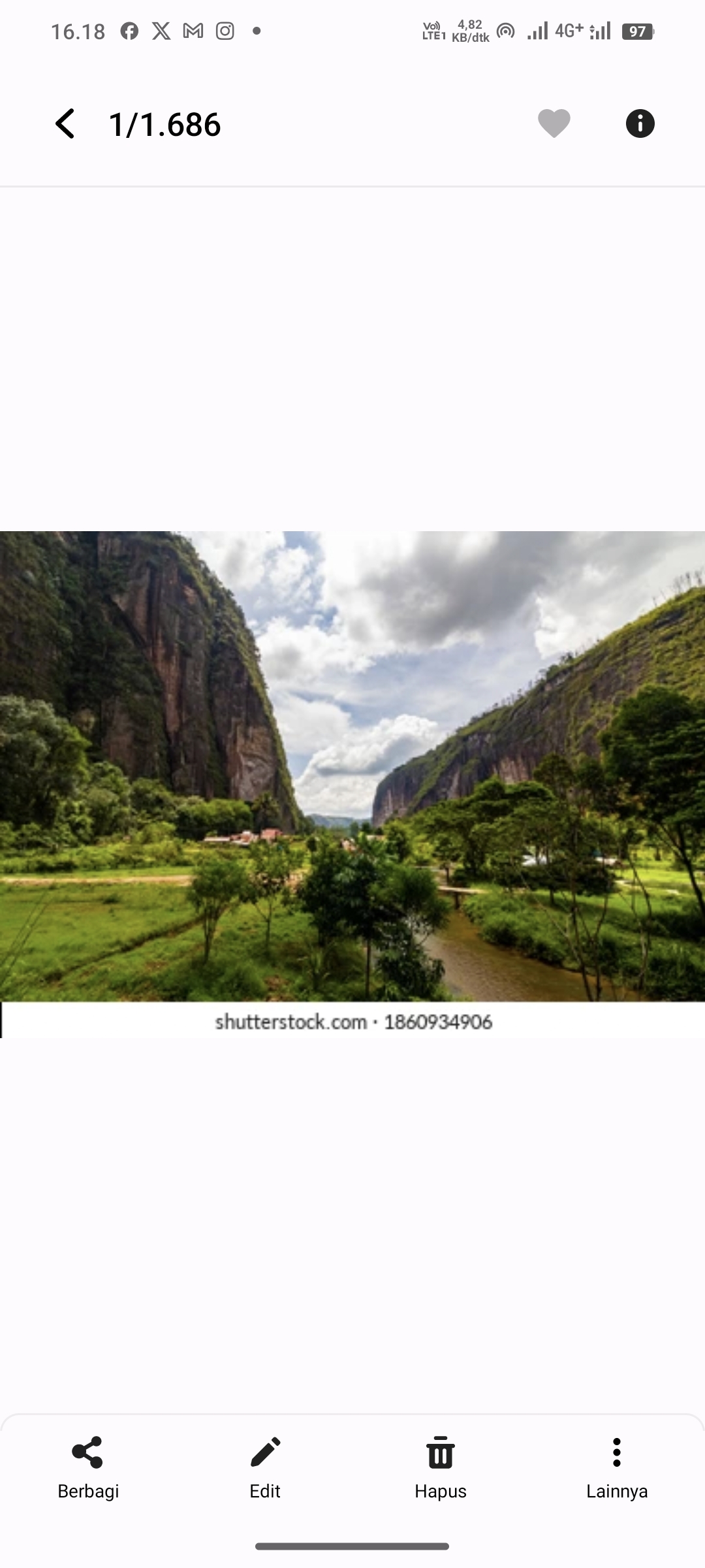 Penampakan Keindahan Tebing di Lembah Harau