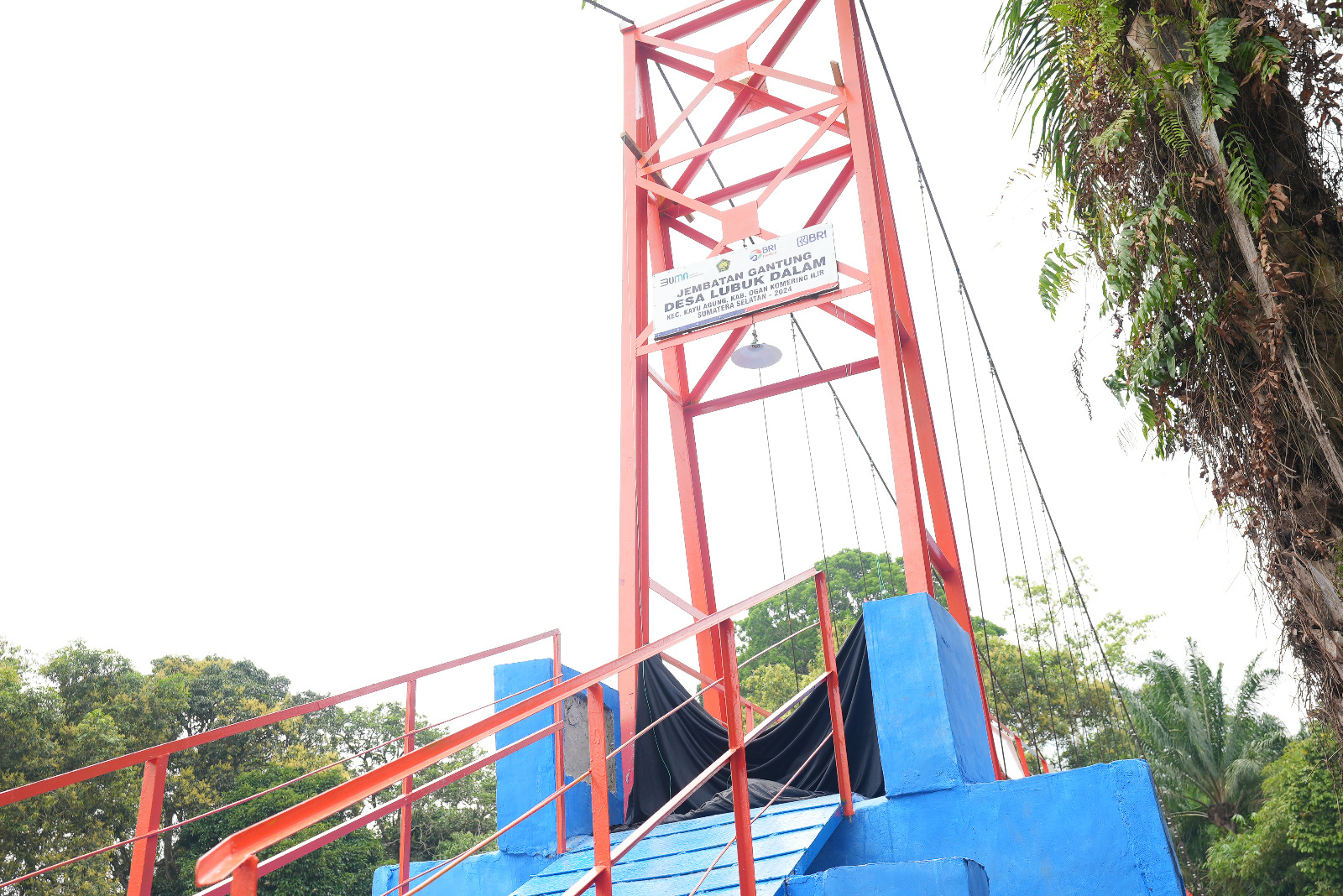 KOKOH: bangunan jembatan ganting yang dibangun BRI Peduli