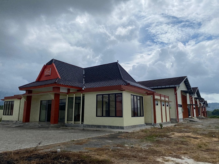 MEGAH: Bangunan proyek KIHT Sumenep di Kecamatan Guluk-Guluk belum selesai, Minggu (9/6). (DOKUMEN JPRM)