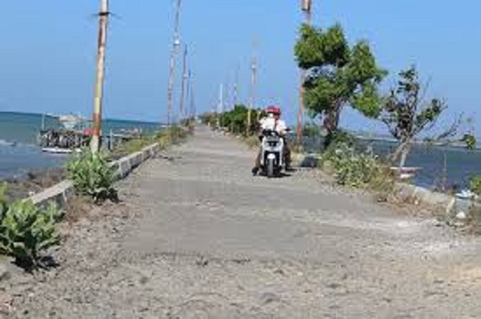 Jalan Pelabuhan Brakas, Kecamatan Raas, Sumenep. (DOK JPRM)