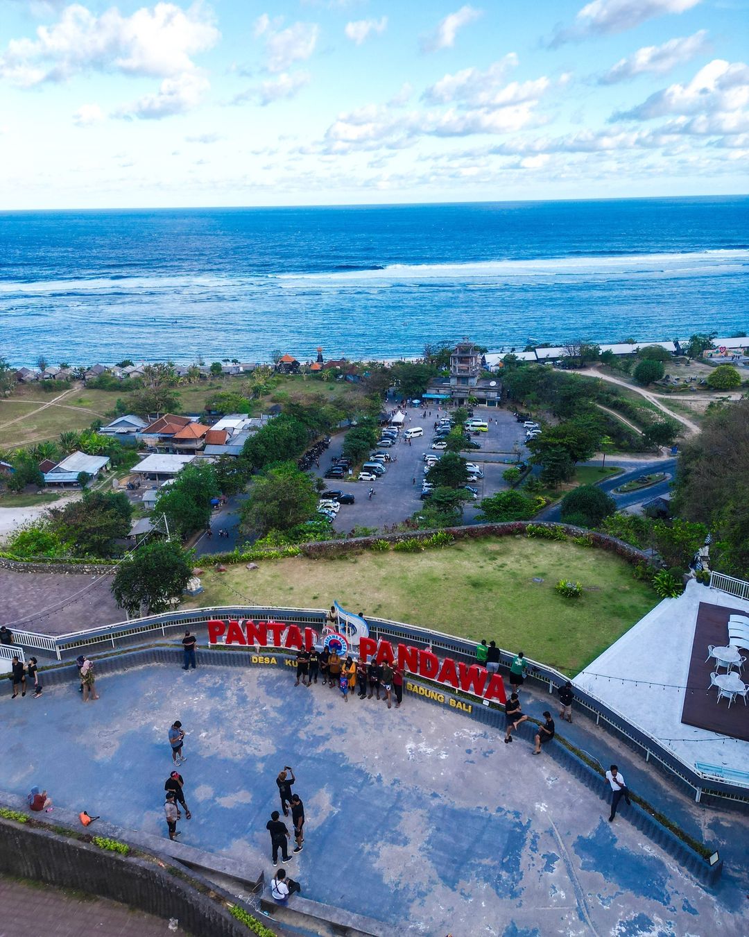 Panorama Wisata Alam Pantai Pandwa Bali