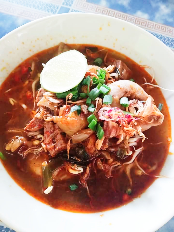 LEZAT: Soto eso, salah satu menu yang disukai pengunjung Rujak Rumah Althaf.   (RUJAK RUMAH ALTHAF UNTUK JPRM)