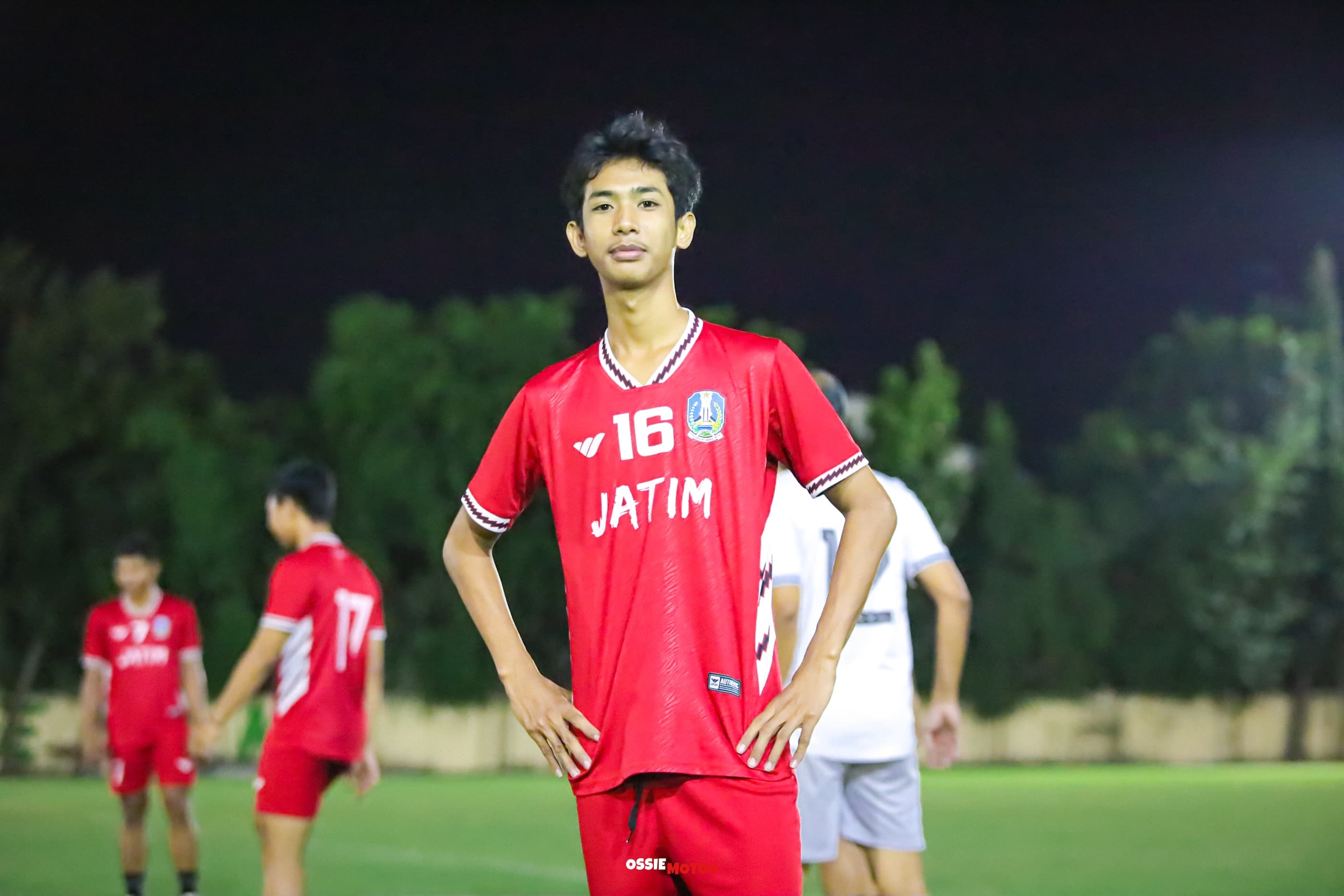 TAMPIL DI PON XXI ACEH-SUMUT: Pemain Futsal Pamekasan Fahri Maulidi Rahman berfoto seusai menjalani Puslatda Jatim di Surabaya.