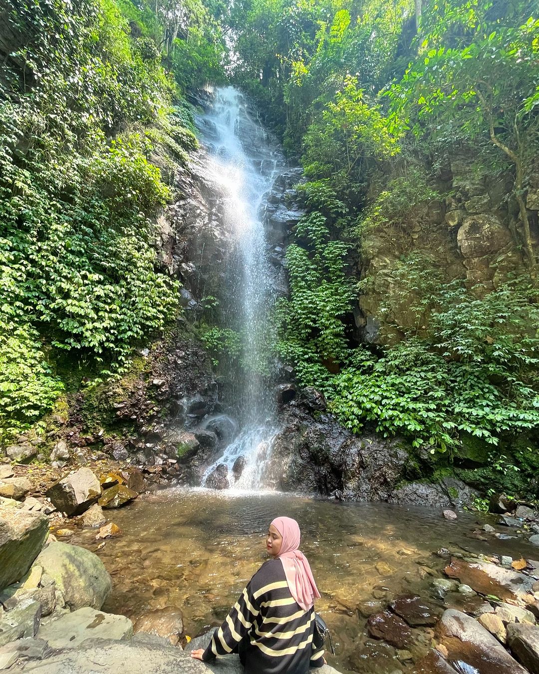 Pesona wisata alam air terjun dlundung mojokerto