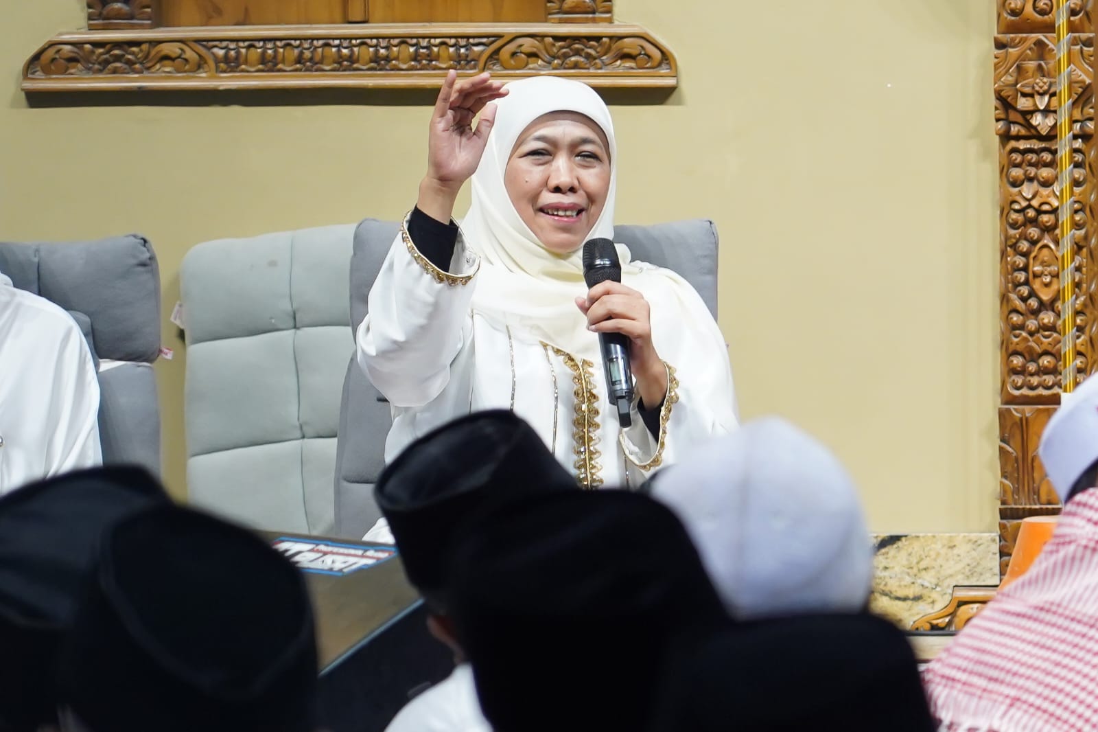 VISIONER: Mantan Gubernur Jawa Timur Khofifah Indar Parawansa sangat dekat dengan kiai di Madura.