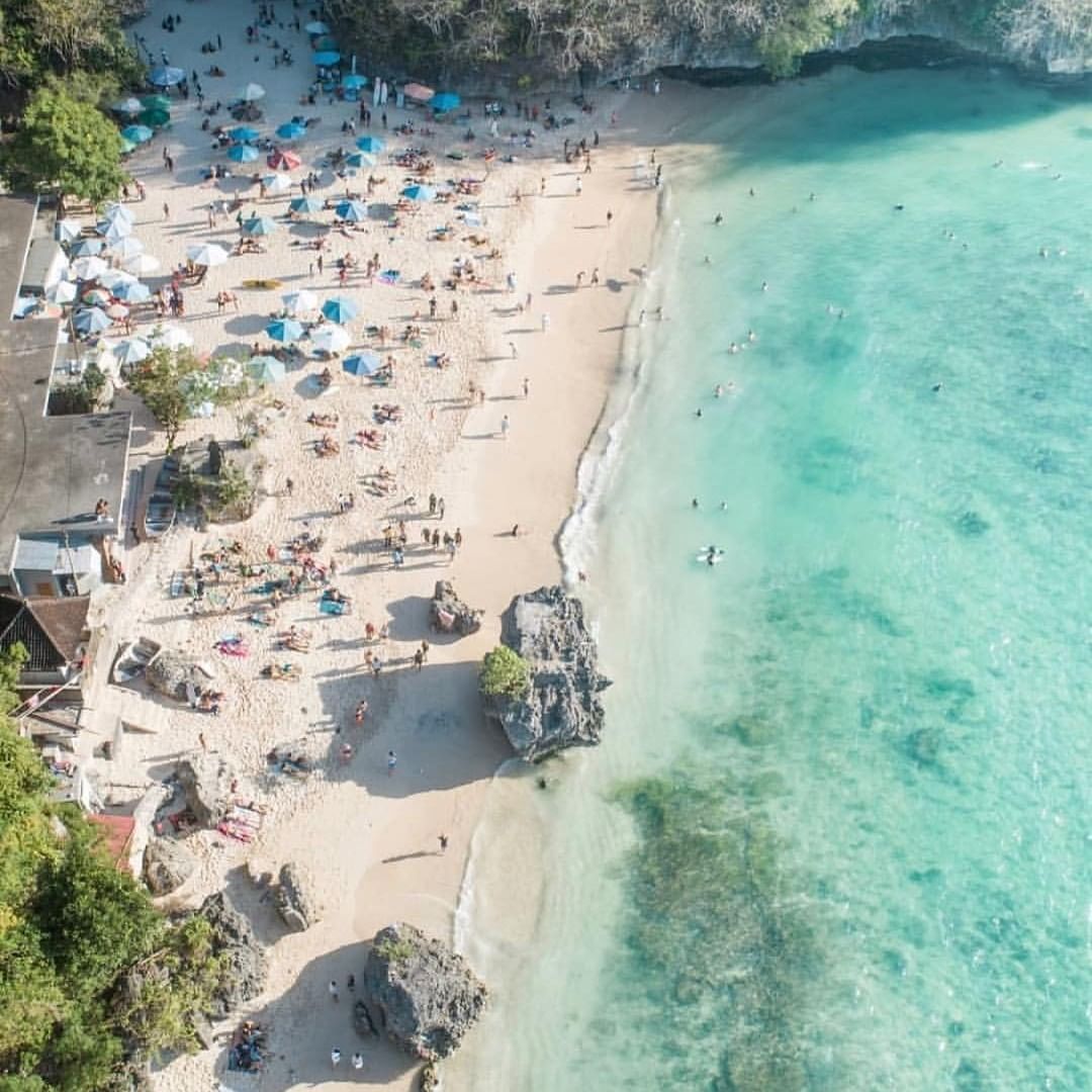 Pantai Padang Padang Bali