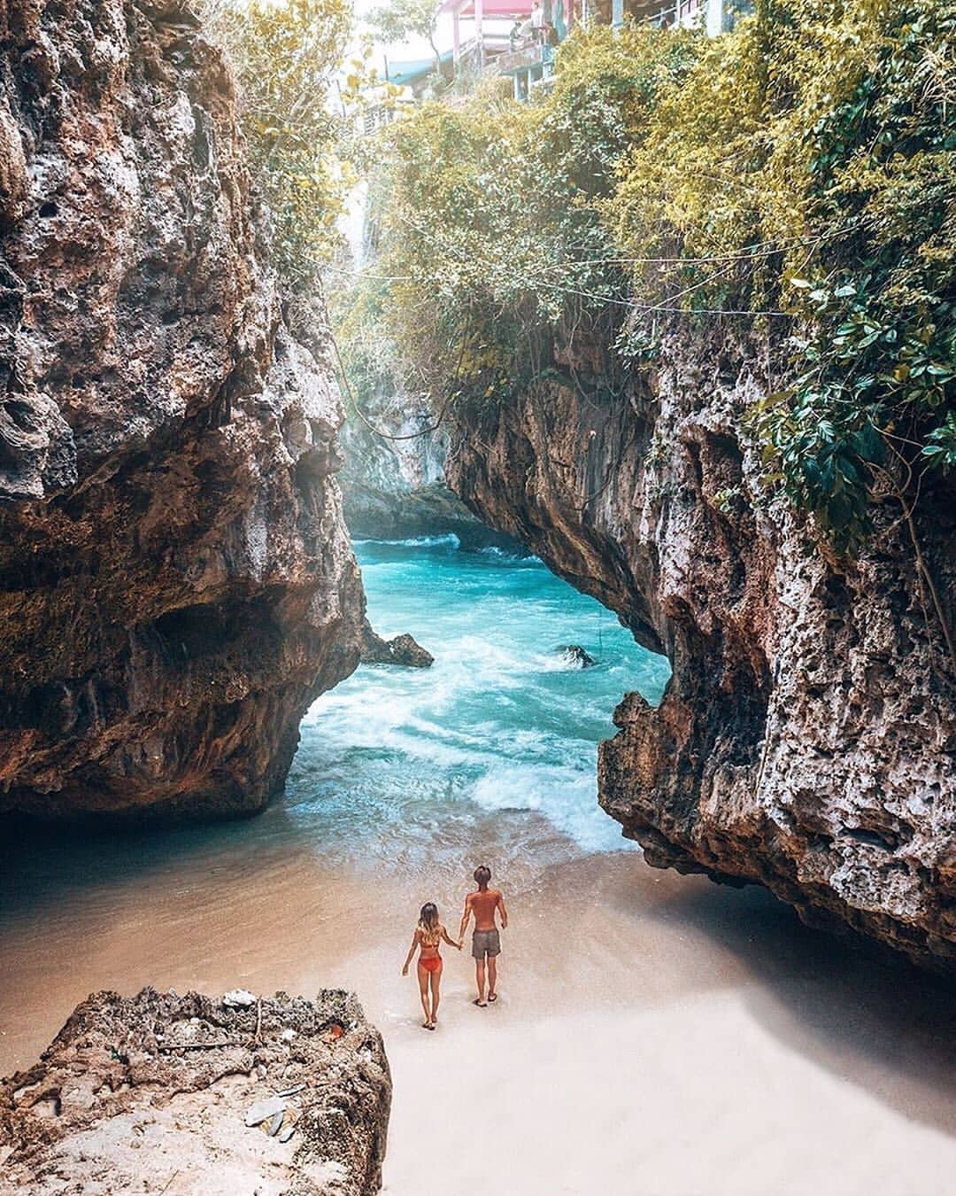 eksotisme Pantai Suluban Bali